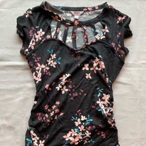 Floral Top by Candies Short Sleeve Small